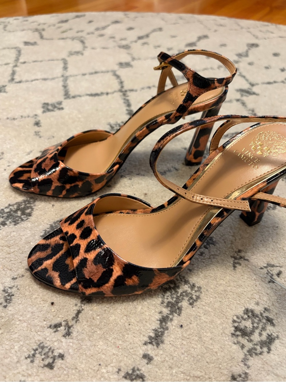 VINCE CAMUTO Leopard Print Open-Toe Ankle Strap Heels NWOT/NWOB